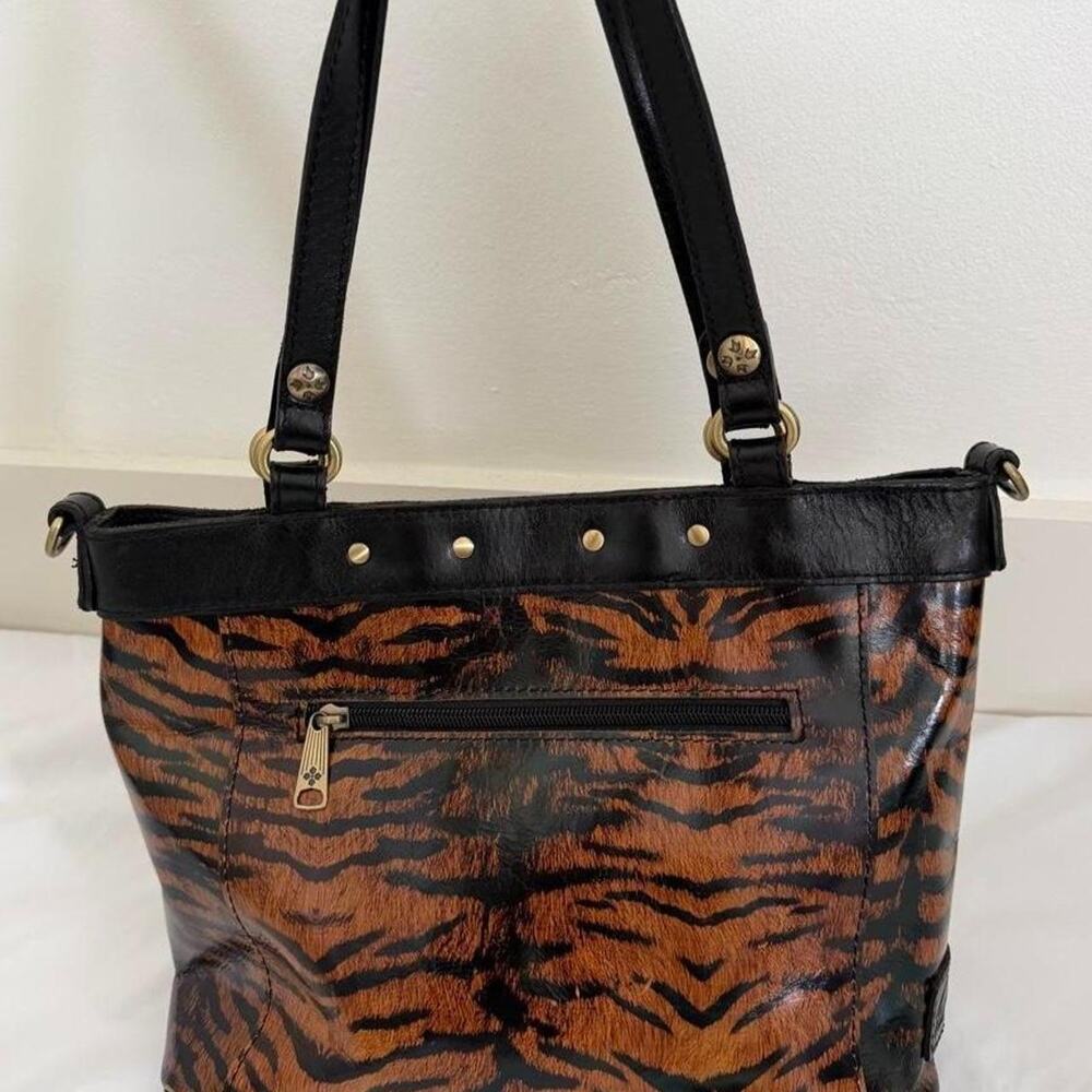 Patricia Nash Tiger Print Bag & Marching Wallet - Picture 6 of 8